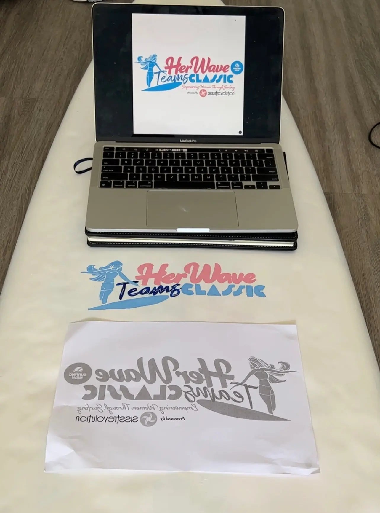 How to use Tracing Paper to achieve your dream design! - Surfpaints