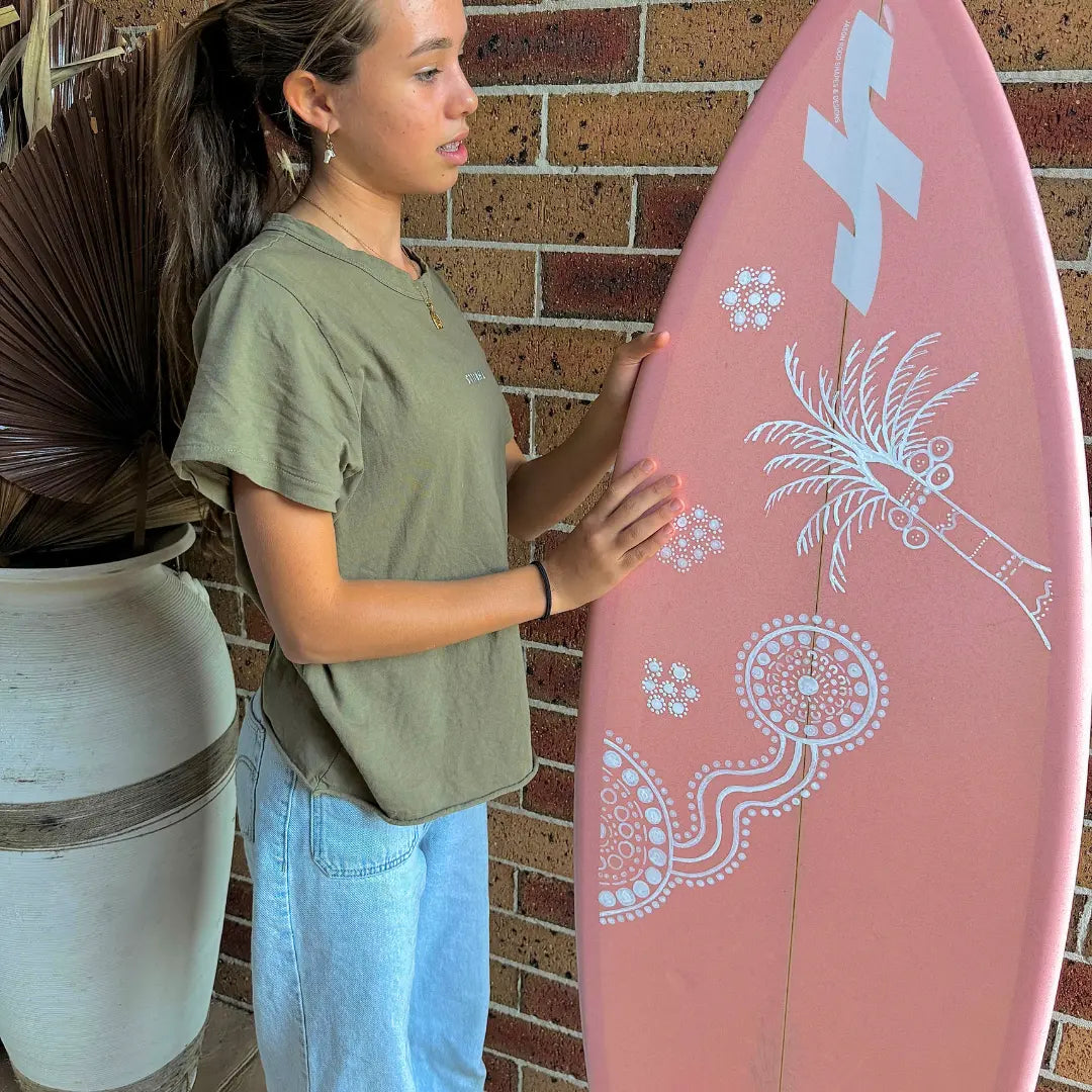 Exclusive interview with a 13-year-old NAIDOC award-winning Aboriginal artist with SurfPaints 🏆