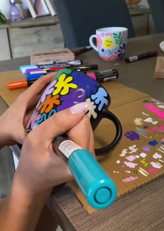 Got mugs? Check out this cool design from a SurfPainter 👌