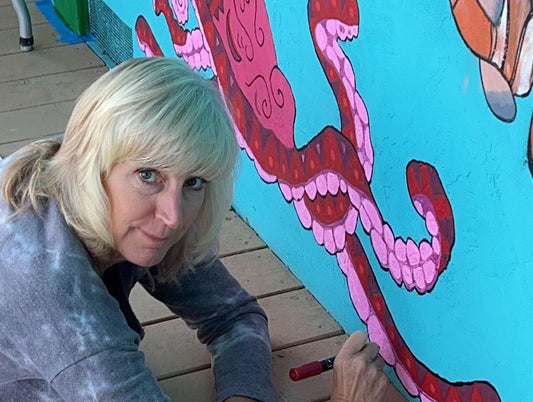 5 Must-Try Techniques for Painting Walls, Cement, or Murals with Surfpaints Acrylic Paint Pens
